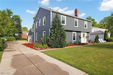 1325 Queen Annes Gate, Westlake, OH 44145