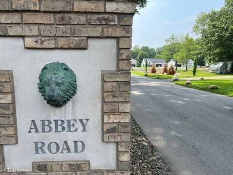 6837 Abbey Road, Canfield, OH 44406