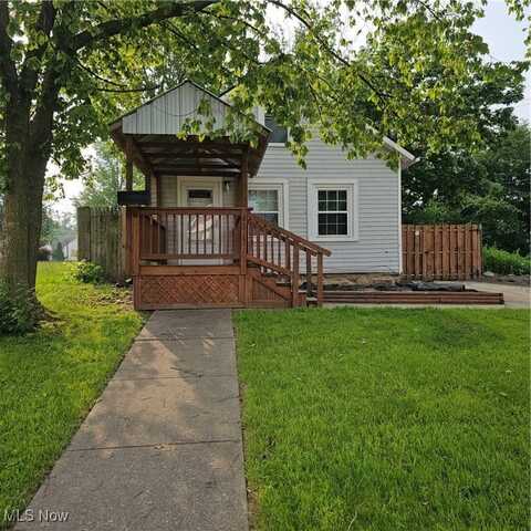 4313 Warner Road, Cleveland, OH 44105