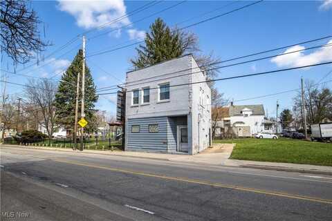 4399 Warner Road, Cleveland, OH 44105