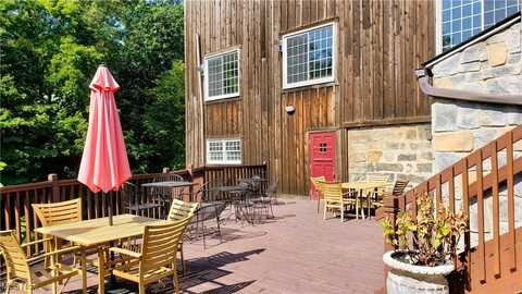 8148 Main Street, Garrettsville, OH 44231