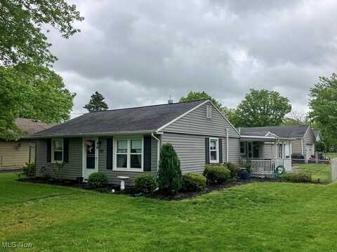 723 High Avenue, Niles, OH 44446