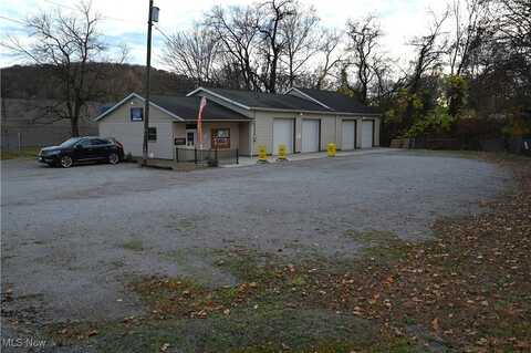 415 1/2 Elizabeth Street, East Liverpool, OH 43920