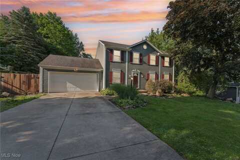 3594 Heckman Street NW, Uniontown, OH 44685