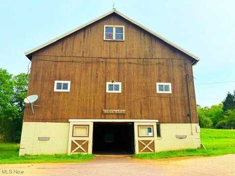 8782 Kinsman Road, Novelty, OH 44072