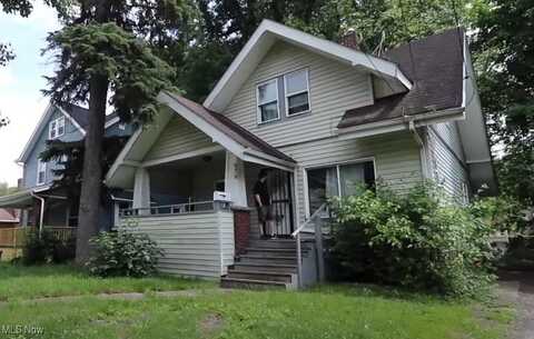 978 Delia Avenue, Akron, OH 44320