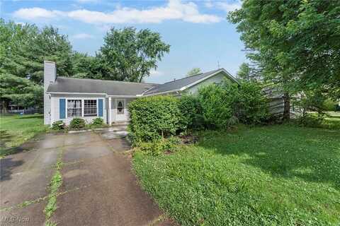 223 E Parkway Drive, Madison, OH 44057