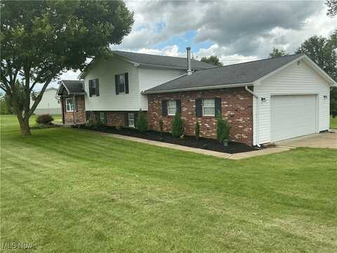 6630 Sheila Circle, Roseville, OH 43777