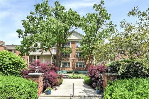 15875 Van Aken Boulevard unit: 101C, Shaker Heights, OH 44120