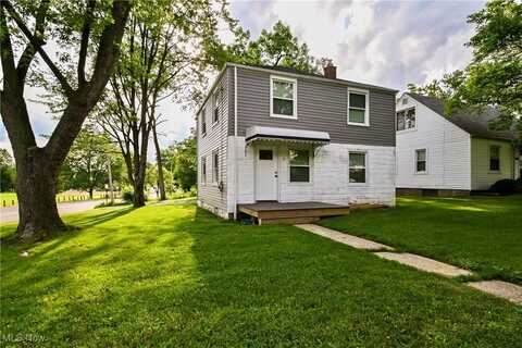1698 Sunset Avenue, Akron, OH 44301