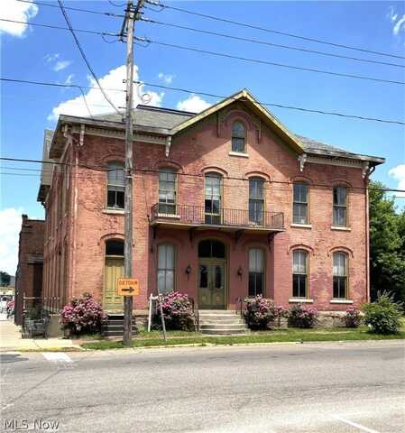 12 E Main Street, East Palestine, OH 44413