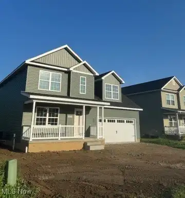 1227 Patriot Place SW, Massillon, OH 44647