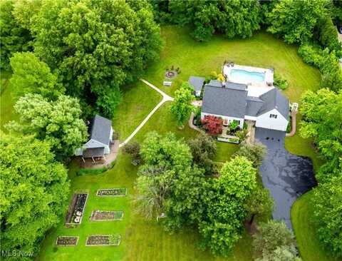 16185 Cowley Road, Grafton, OH 44044