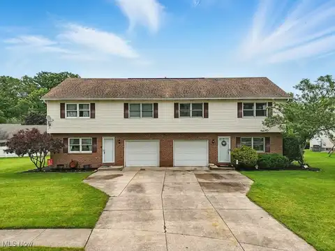 565-567 Stone Creek Drive, Tallmadge, OH 44278