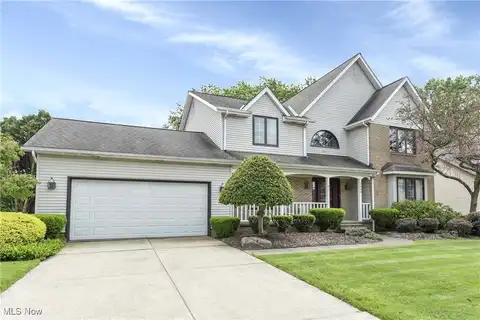 2850 Wynde Tree Drive, Seven Hills, OH 44131