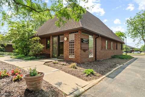 2400 Wales Avenue NW unit: D, Massillon, OH 44646