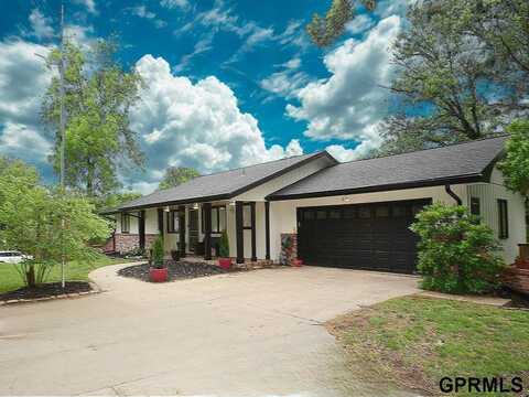 444 Skyline Drive, Omaha, NE 68022