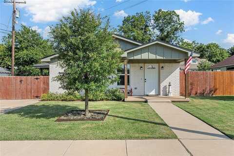 614 West 3rd Street, Mc Gregor, TX 76657