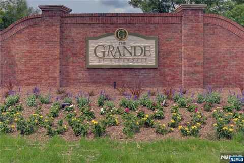 2409 Ramapo Court, Riverdale, NJ 07457