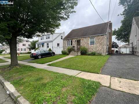686 Teneyck Avenue, Lyndhurst, NJ 07071