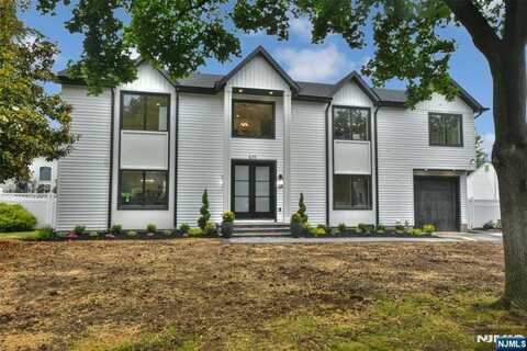 415 Bailey Road, Paramus, NJ 07652