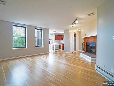 109 Grand Avenue 5F, Englewood, NJ 07631