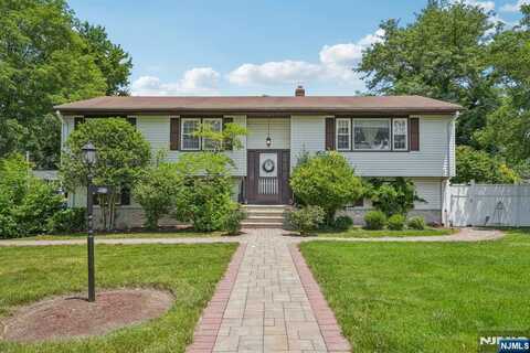 239 Homestead Road, Paramus, NJ 07652