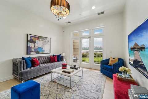 7400 River Road 114, North Bergen, NJ 07047