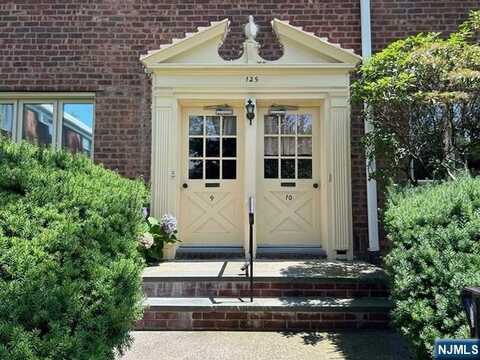 125 E Clinton 10B, Bergenfield, NJ 07621