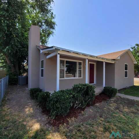611 S Missouri Avenue, Roswell, NM 88203