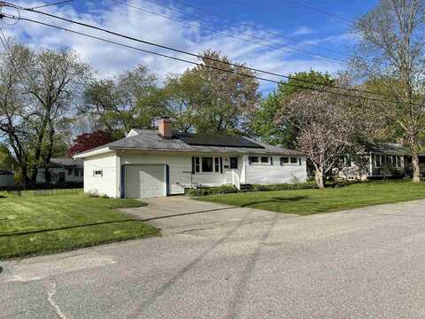 9 Homestead Circle, Hampton, NH 03842