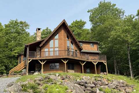 46 Scattered Timber Road, Wilmington, VT 05363
