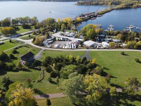 6 Landing Lane, Grand Isle, VT 05458