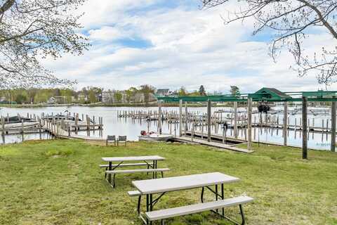46 King Street, Wolfeboro, NH 03894