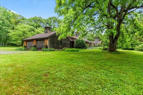 92 Coventry Lane, Manchester, VT 05255