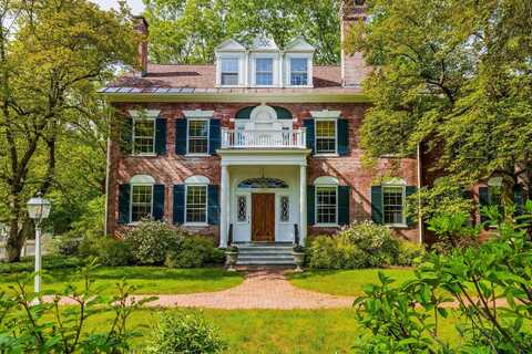 39 Elm Street, Woodstock, VT 05091