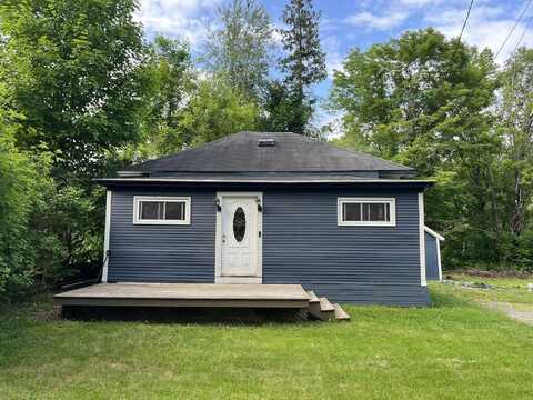 498 Clyde Street, Newport, VT 05855