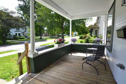 27 Randall Street, Waterbury, VT 05676