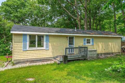 8 Bush Avenue, Allenstown, NH 03275
