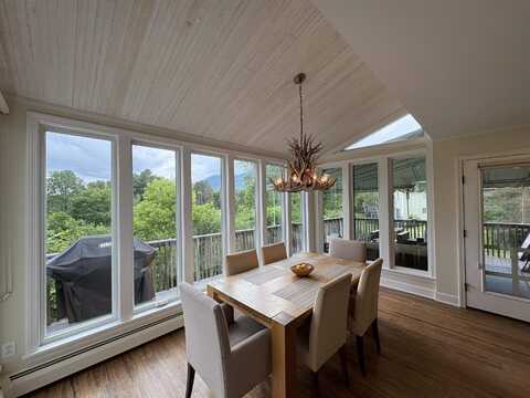111 Kestrel Court, Manchester, VT 05254