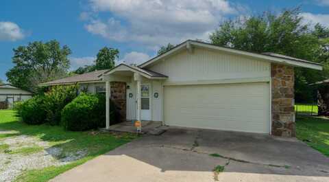 315 N Locust Street, Fairland, OK 74343