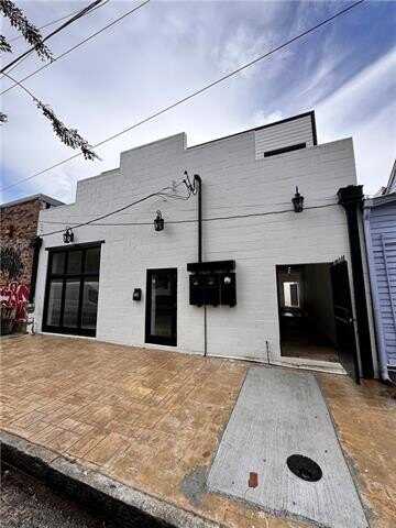 630 MANDEVILLE Street, New Orleans, LA 70117