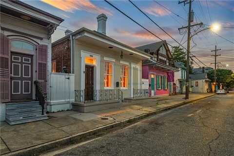 708 MANDEVILLE Street, New Orleans, LA 70117
