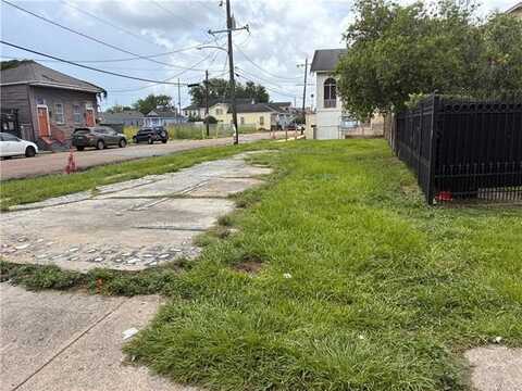 1480 N CLAIBORNE Avenue, New Orleans, LA 70116