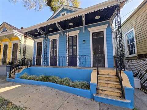 1925 BAYOU Road, New Orleans, LA 70116