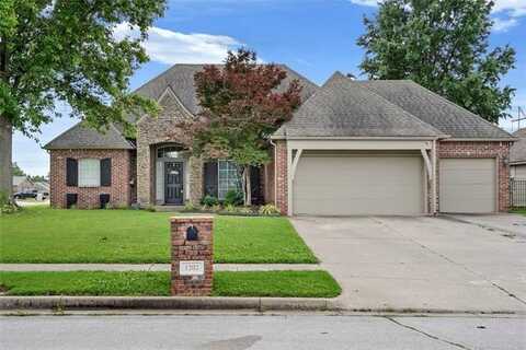 1202 W 117th Place S, Jenks, OK 74037