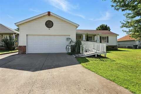 2950 Rodeo Drive, Claremore, OK 74017
