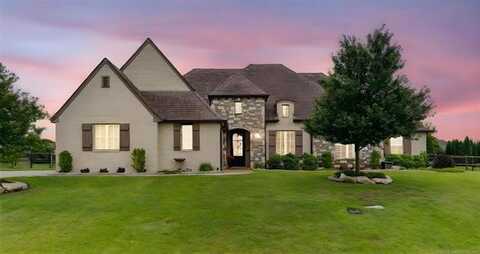 19672 E 69th Street N, Owasso, OK 74055
