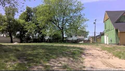 4958 S Boston Place, Tulsa, OK 74105