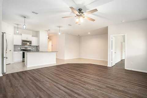 704 Christopher Drive, Cleburne, TX 76033